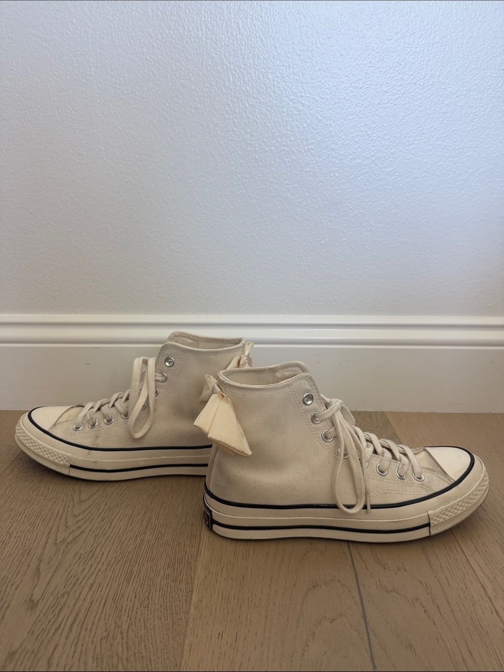 Converse - Satin Bow Platform High Tops - Wedding - Cream - Women's 8.5 - EUC - Picture 5 of 7